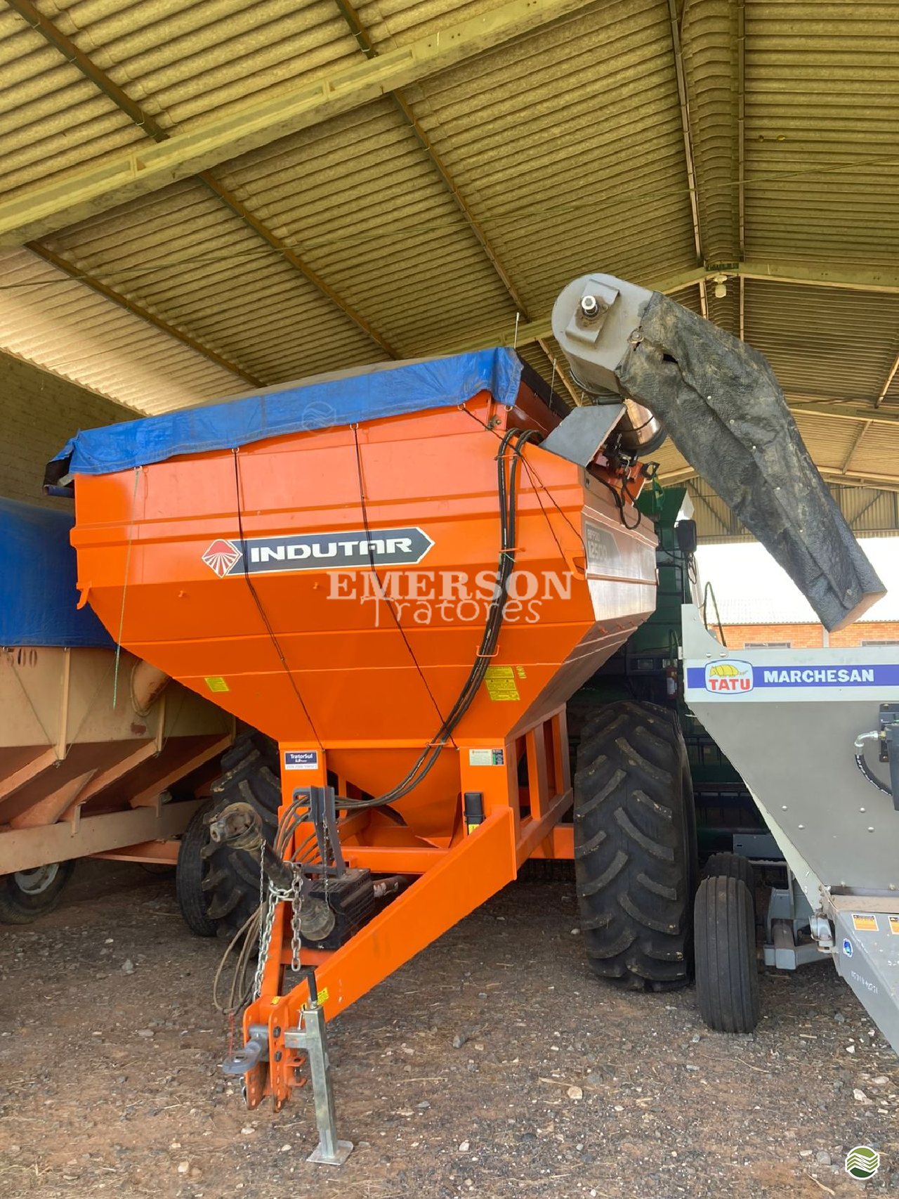 IMPLEMENTOS AGRICOLAS CARRETA BAZUKA GRANELEIRA 12500 Emerson Tratores PONTA GROSSA PARANÁ PR
